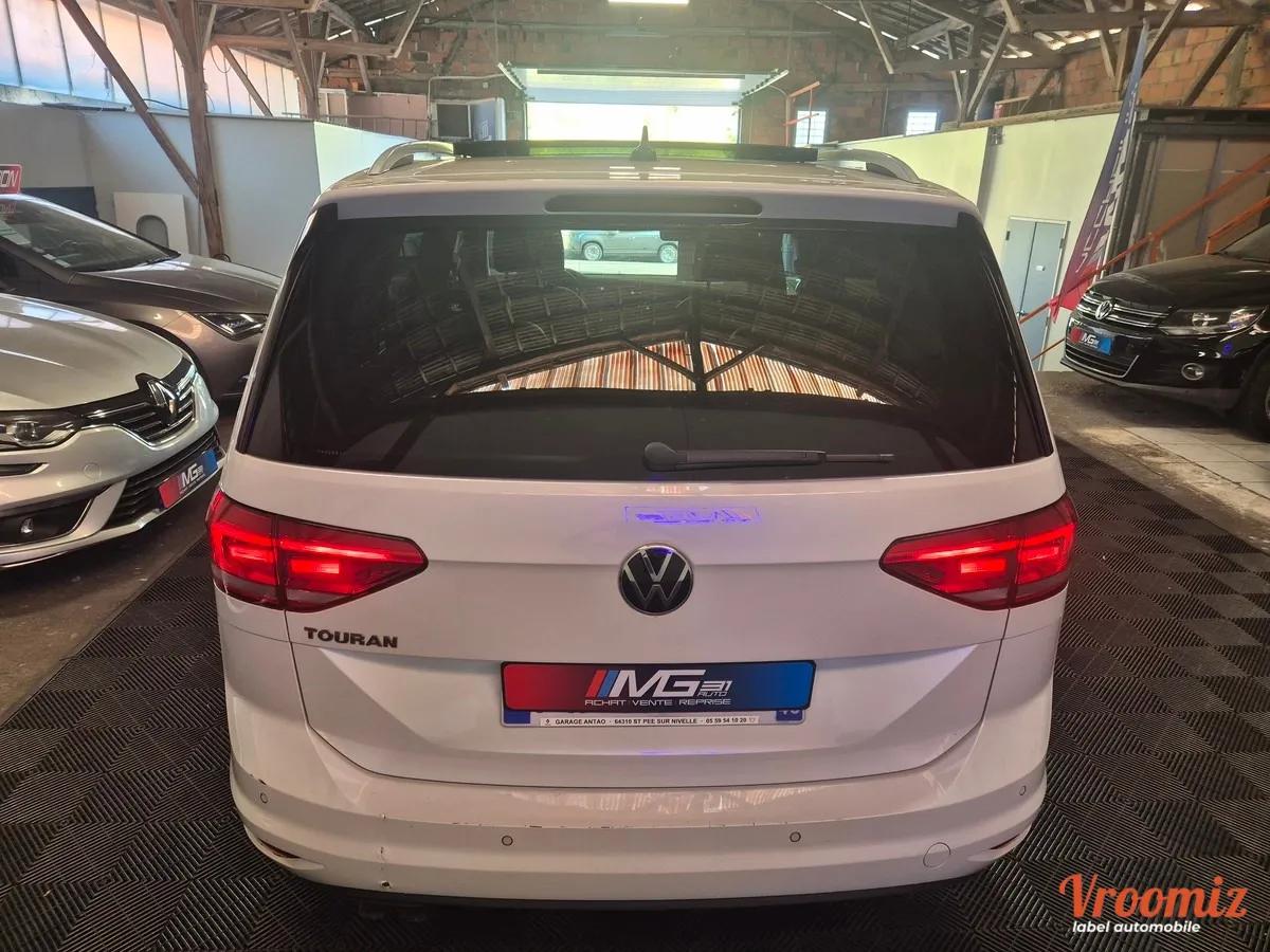 Volkswagen Touran 