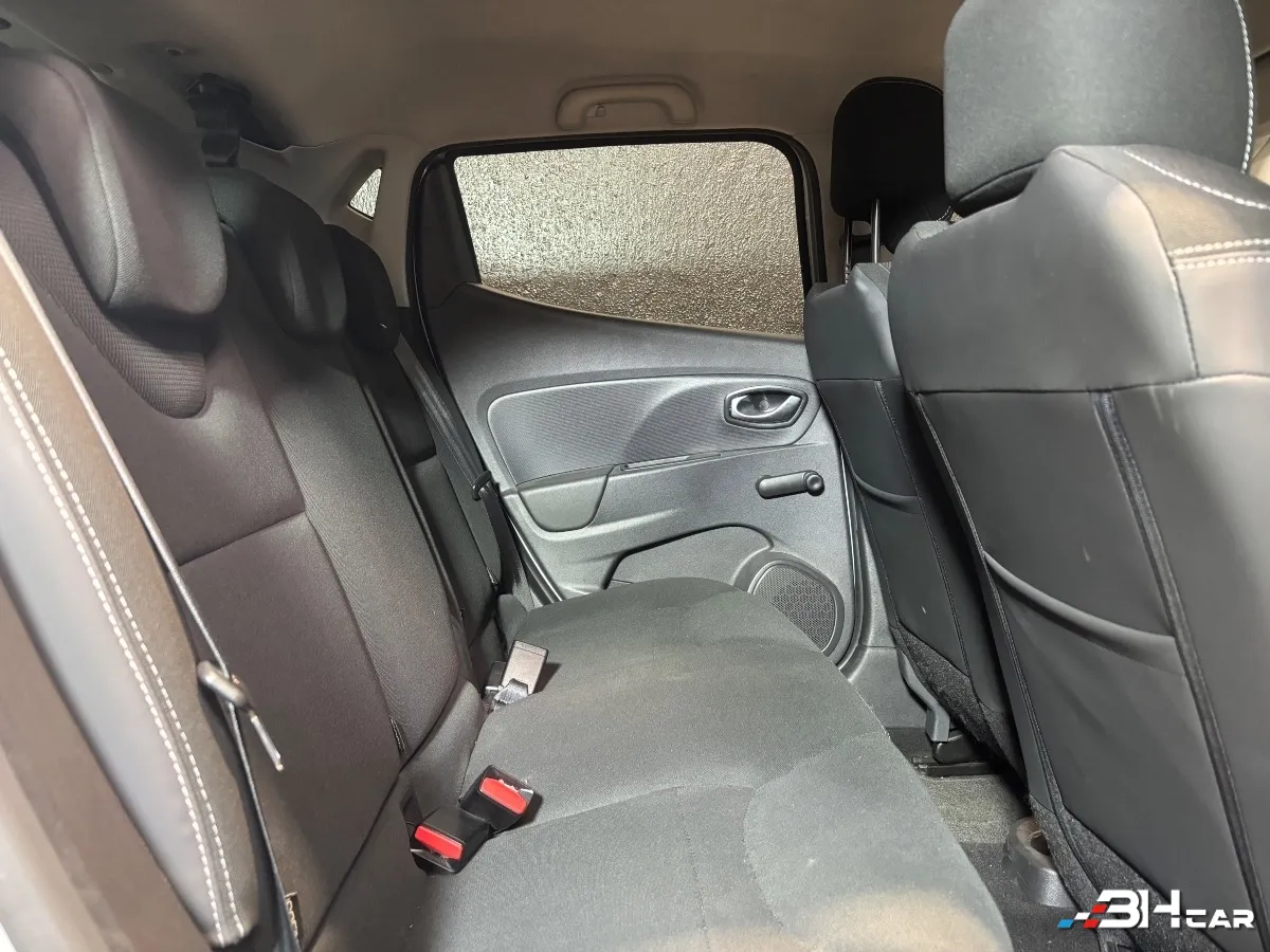 Renault Clio - photo 19