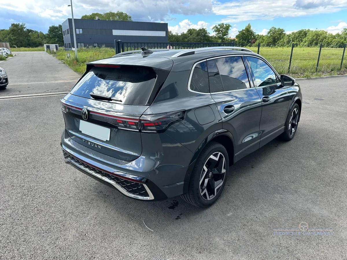Volkswagen Tiguan 2.0 TDI 150 R-LINE DSG BVA