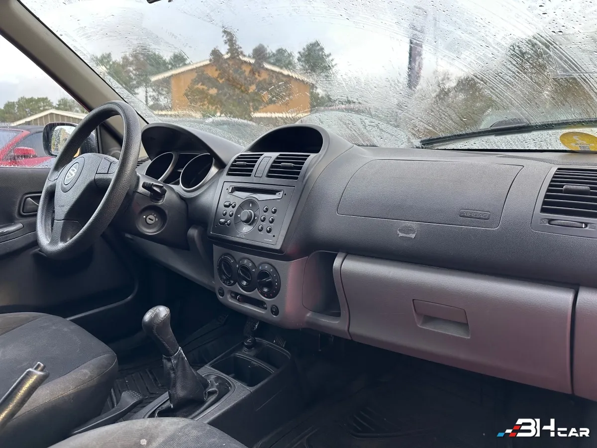 Suzuki Ignis - photo 8