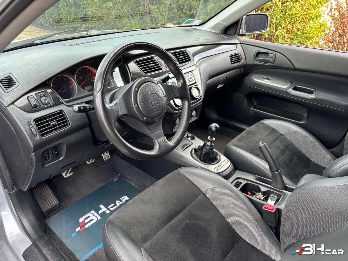 Mitsubishi Lancer - photo 15
