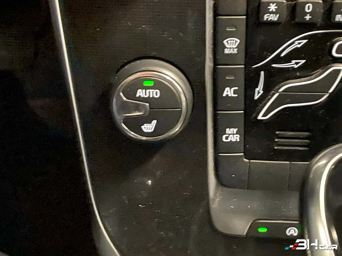 Volvo V40 - photo 26