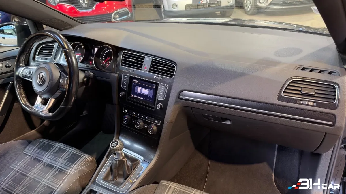 Volkswagen Golf - photo 13
