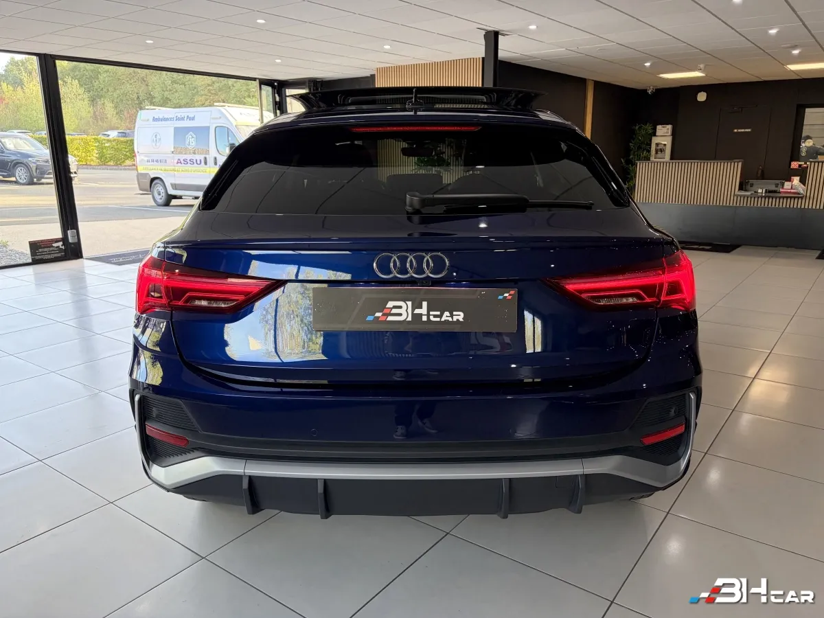 Audi Q3 - photo 6