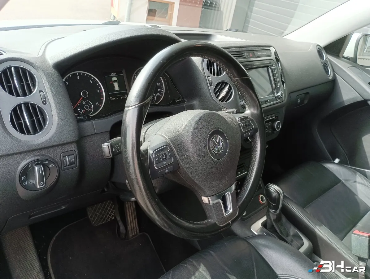 Volkswagen Tiguan - photo 14