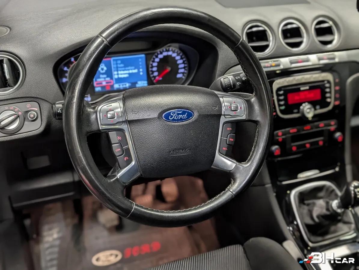 Aperçu indisponible de Ford S-max