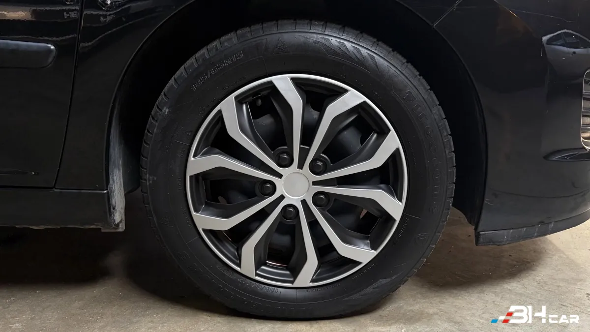 Peugeot 207 - photo 11