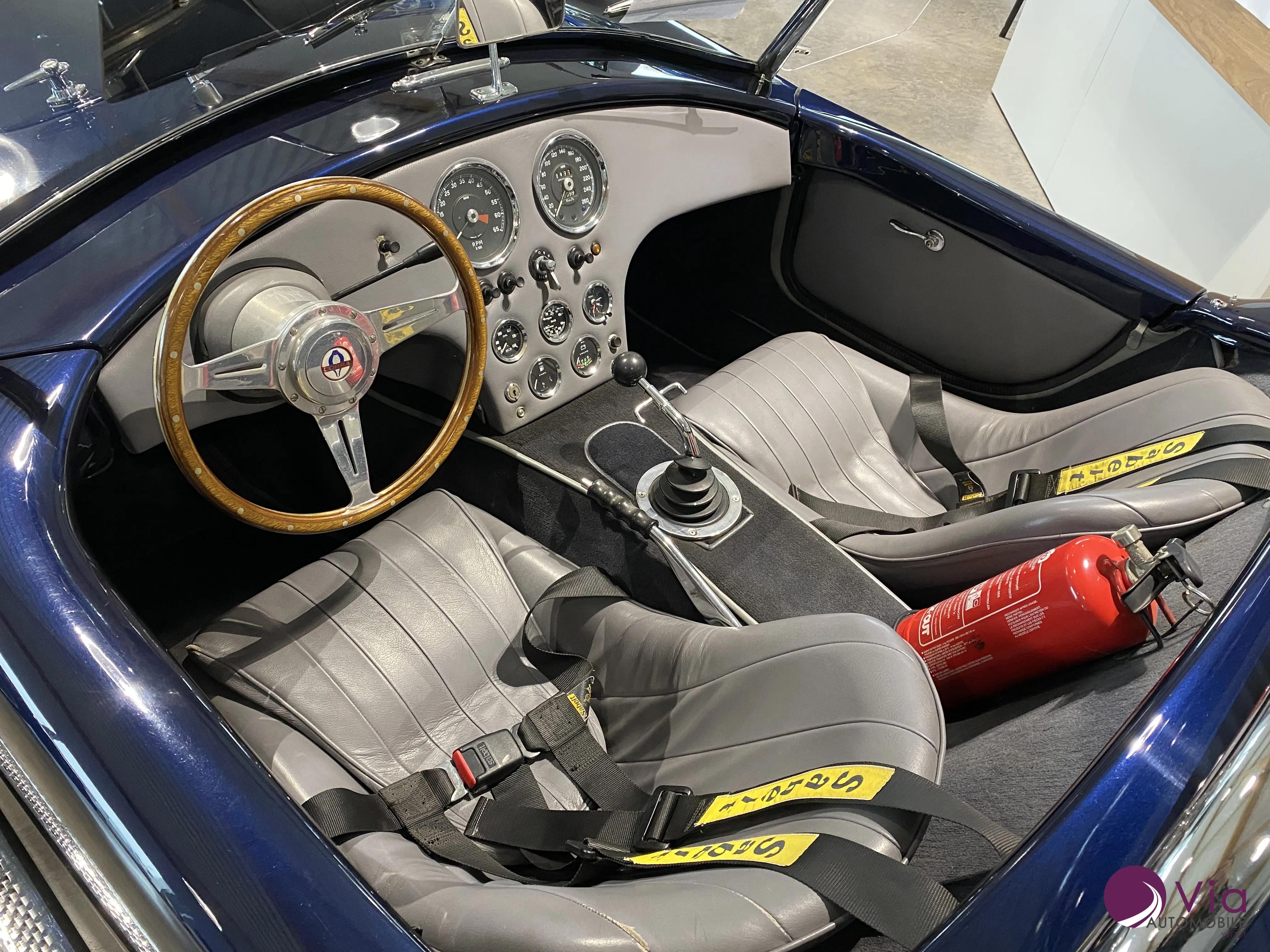 AC Cobra 427