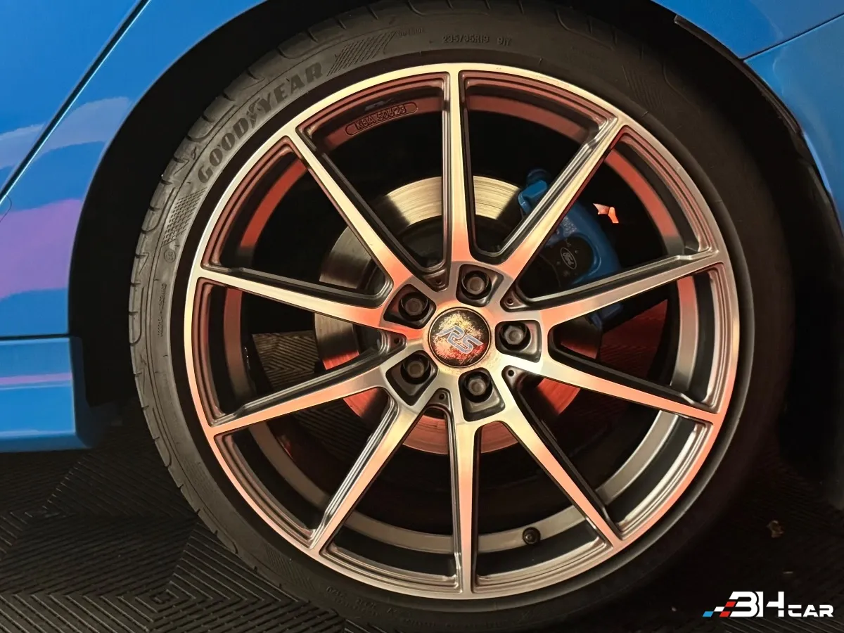 Ford Focus - photo 13