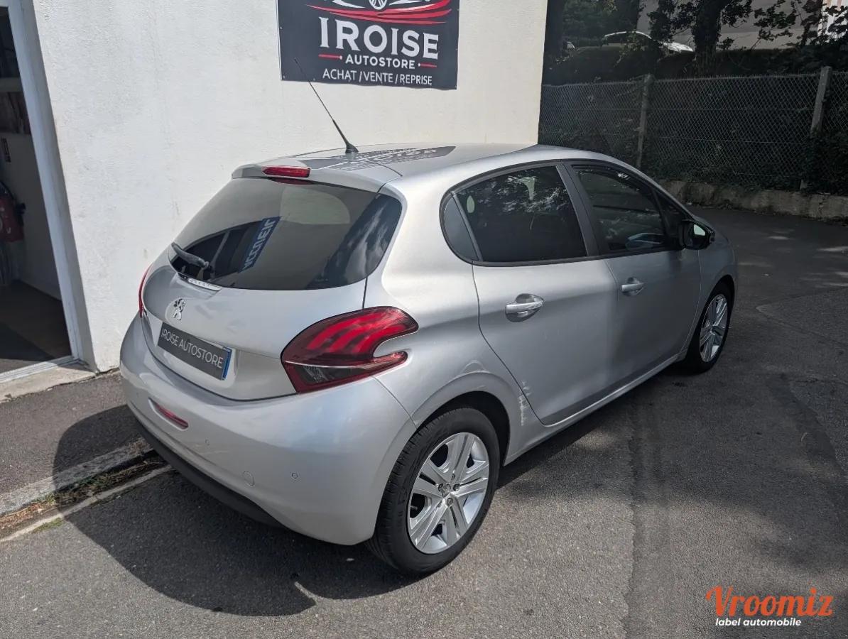 Peugeot 208 GENERATION-I 1.6 BLUEHDI 75 STYLE