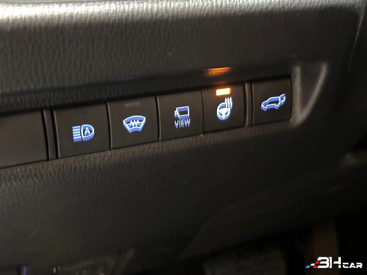 Toyota Rav-4 - photo 8