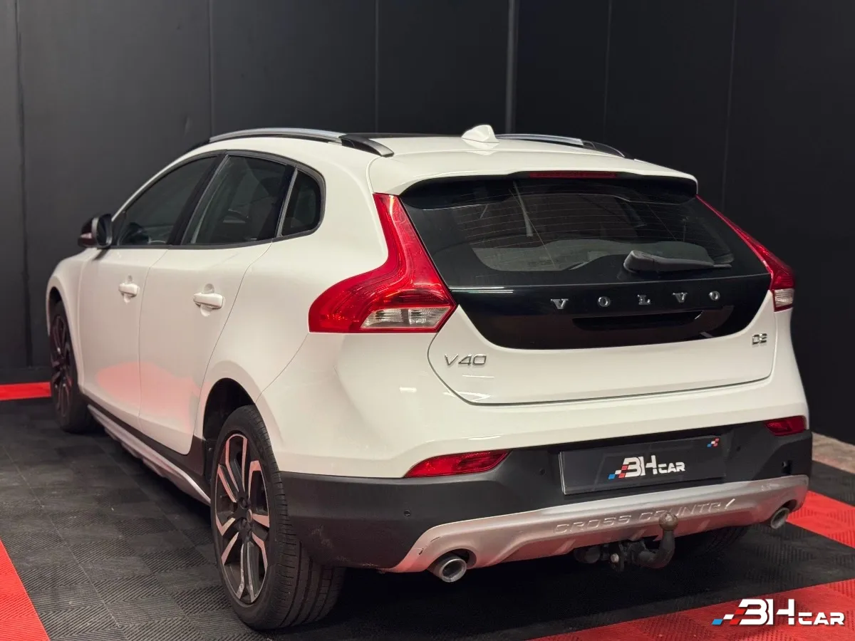 Volvo V40 - photo 4