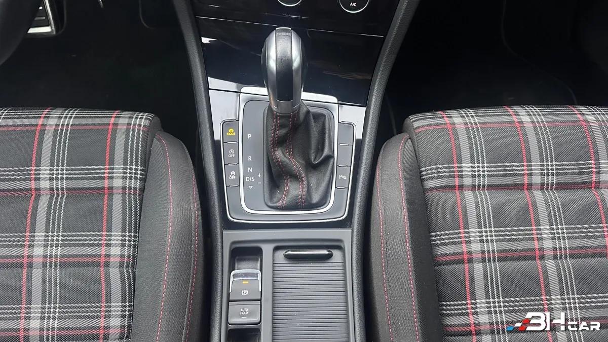 Aperçu indisponible de Volkswagen Golf