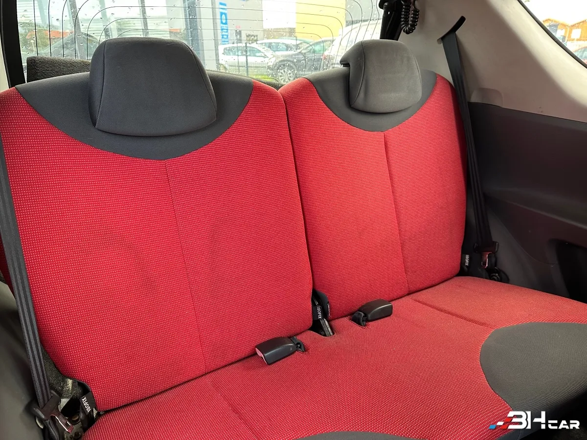 Peugeot 107 - photo 10