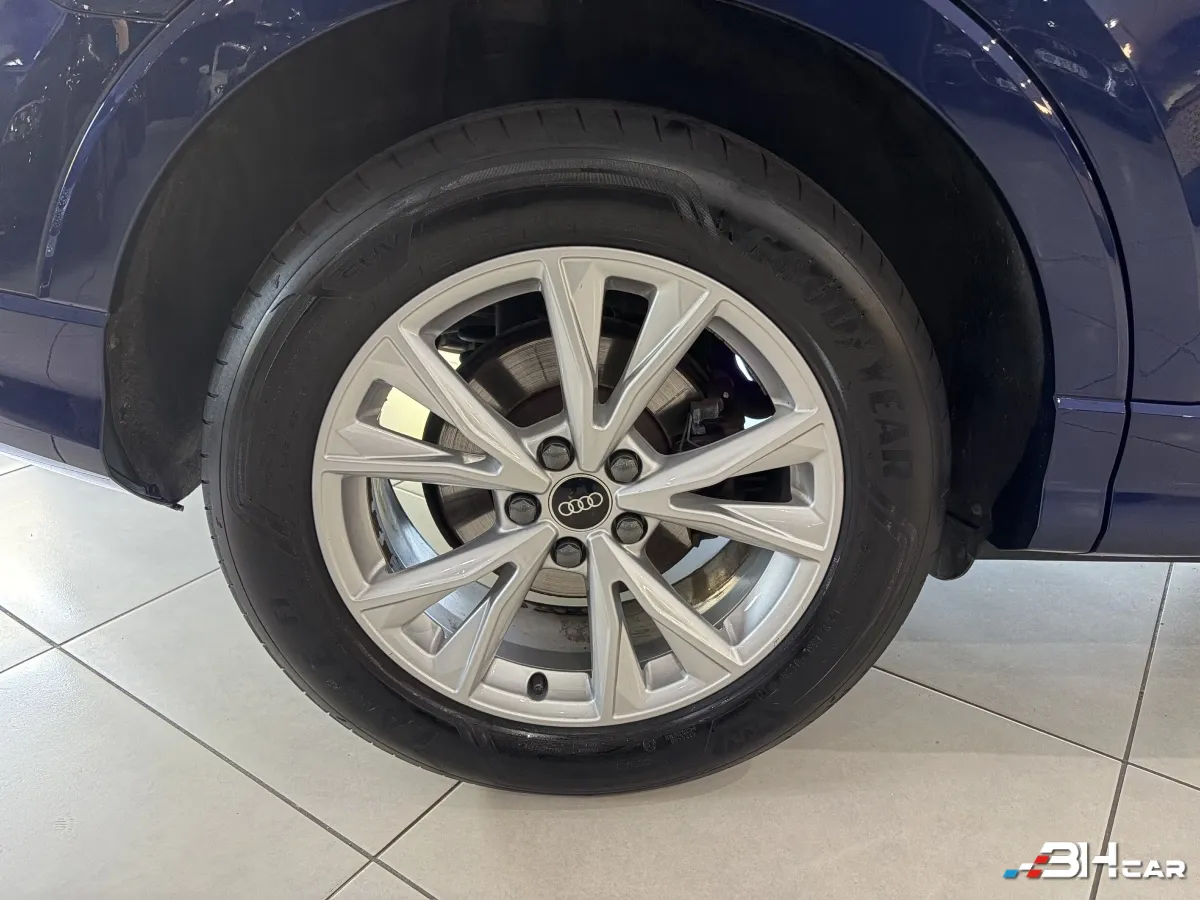 Audi Q3 - photo 15