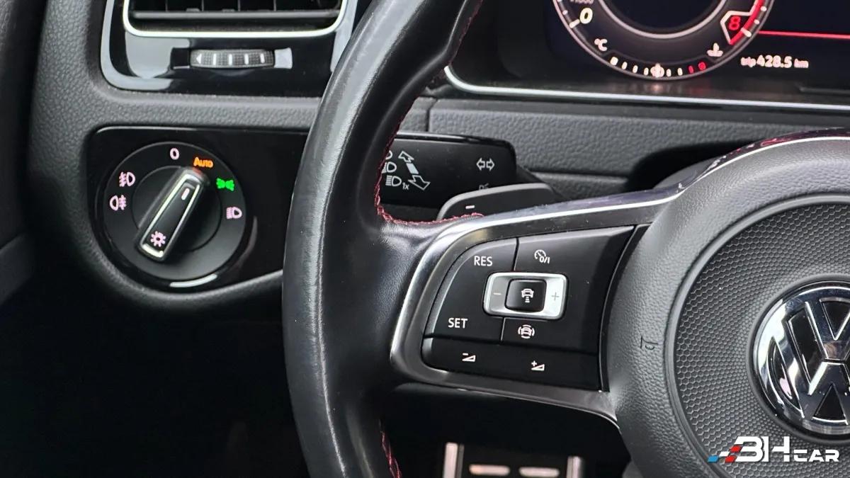 Aperçu indisponible de Volkswagen Golf