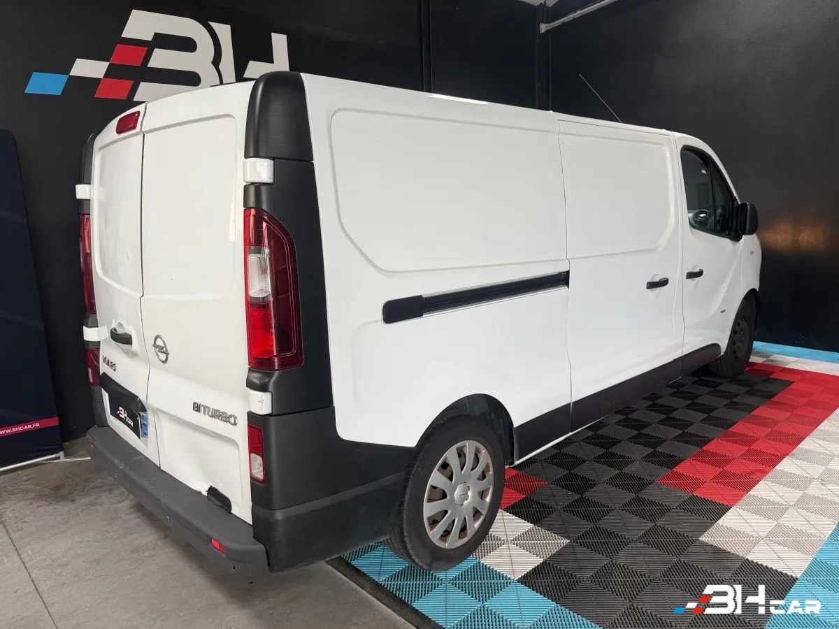 Opel Vivaro Vu - photo 6