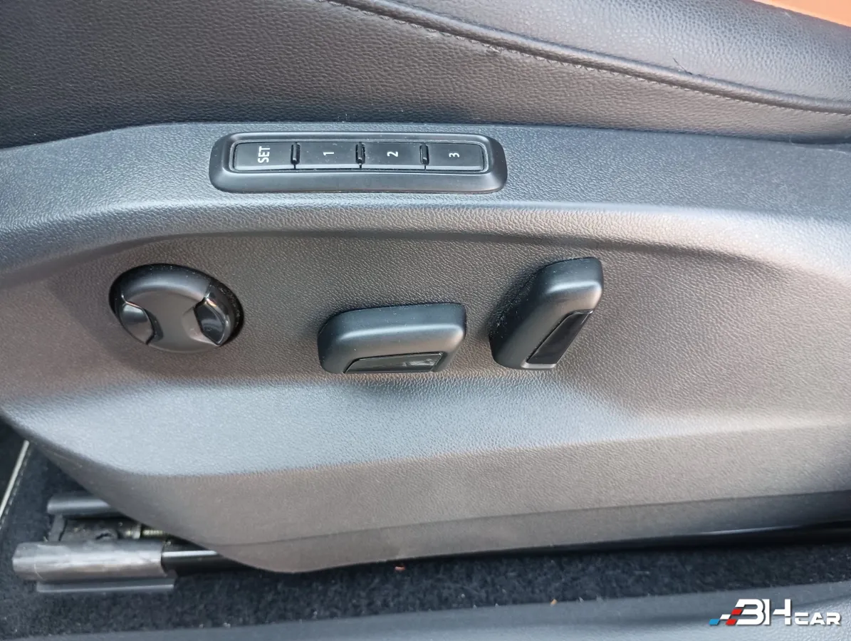 Volkswagen Tiguan - photo 27