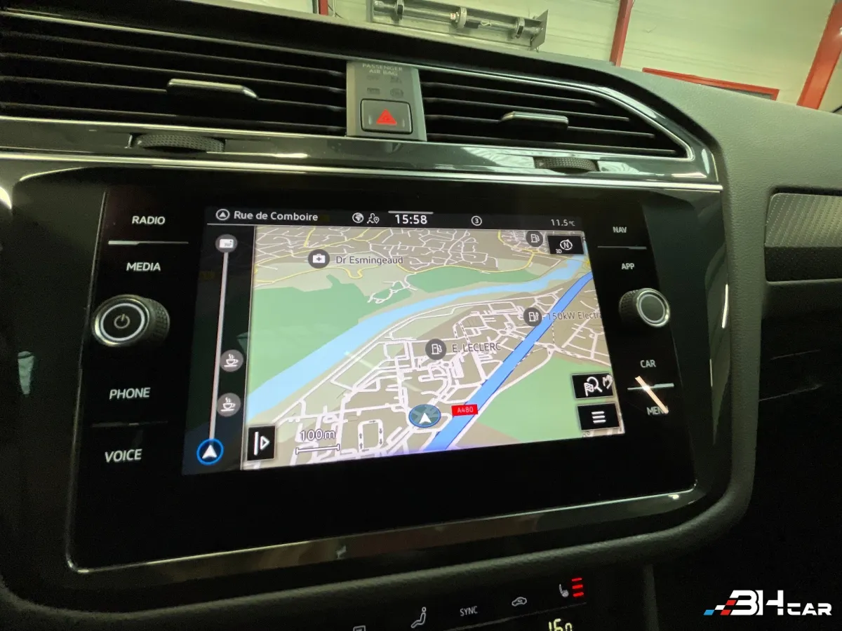 Volkswagen Tiguan - photo 13