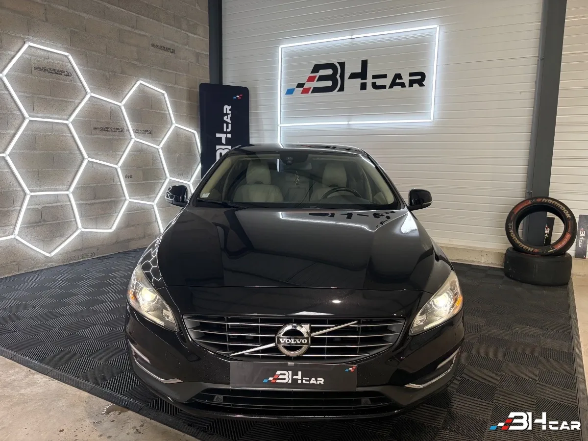 Volvo S60 - photo 4