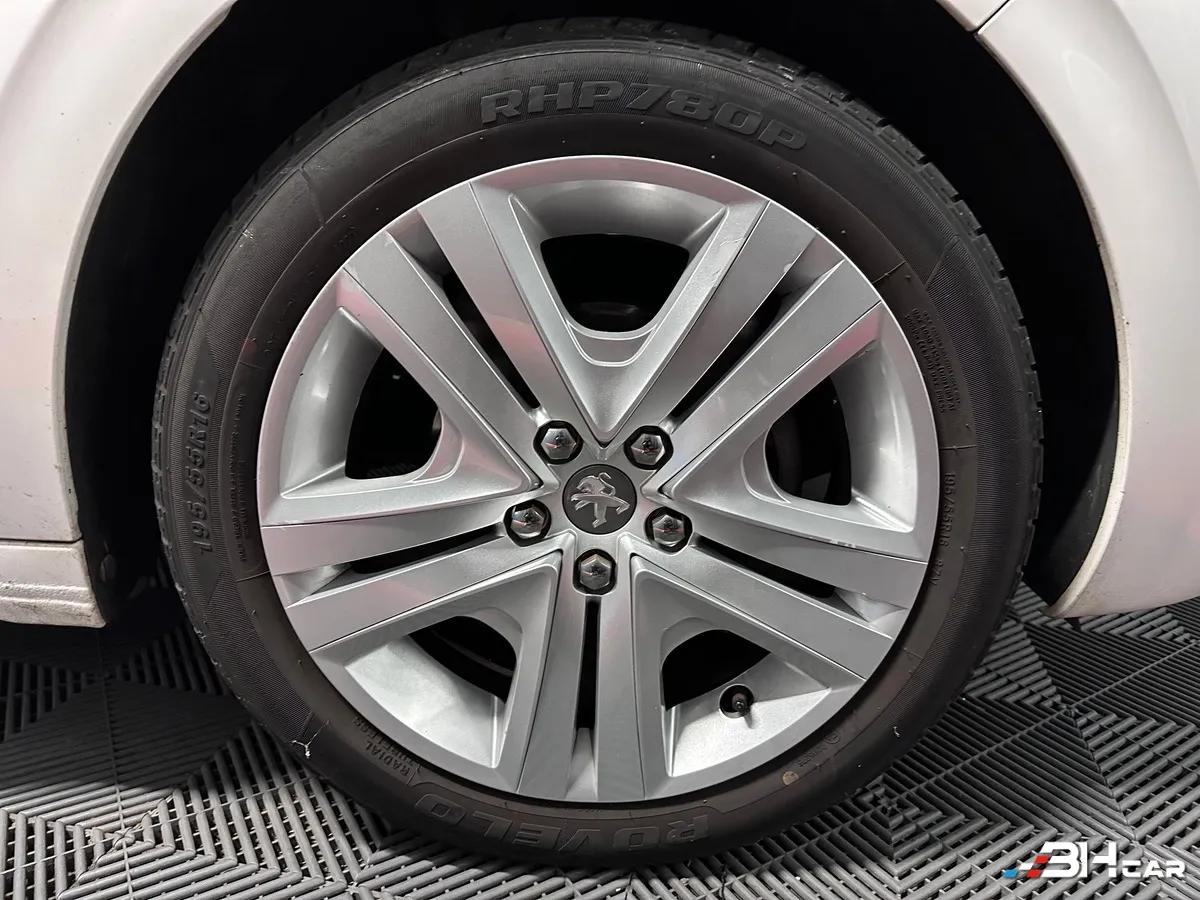 Aperçu indisponible de Peugeot 208