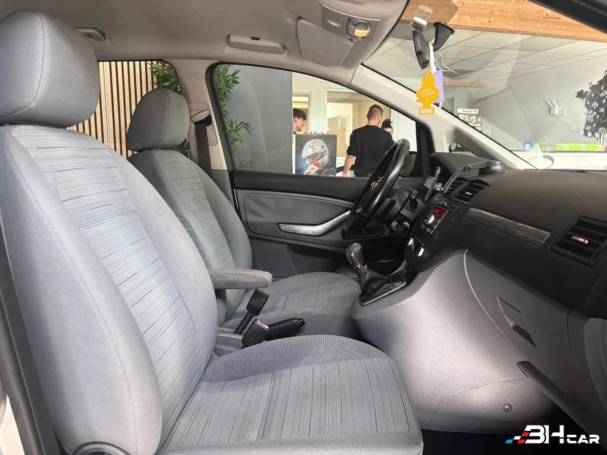 Ford Focus C-max - photo 14