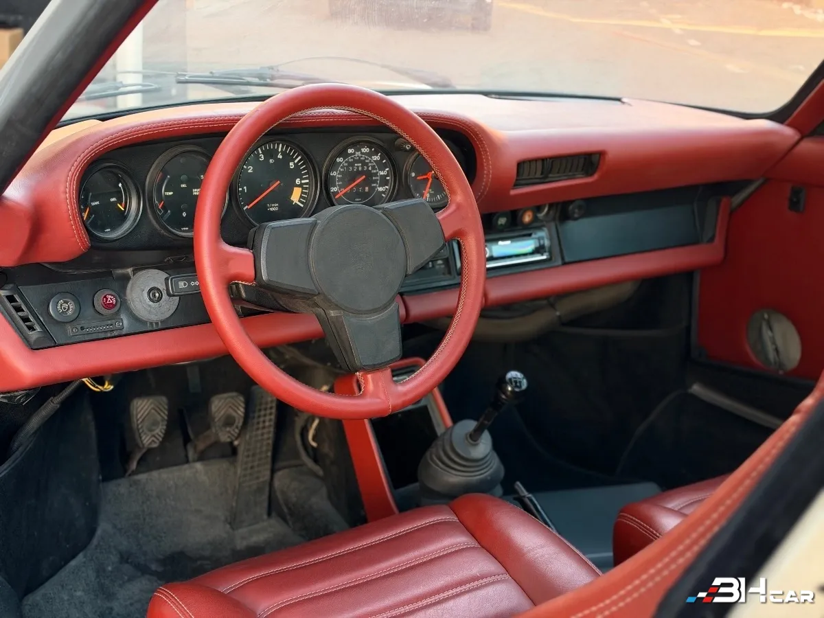 Porsche 911 SC - photo 11