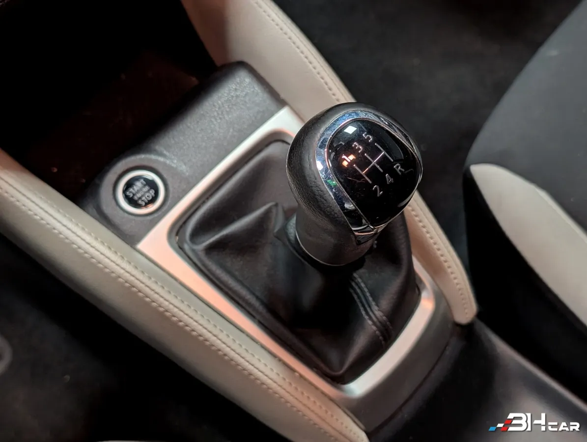 Nissan Micra - photo 17