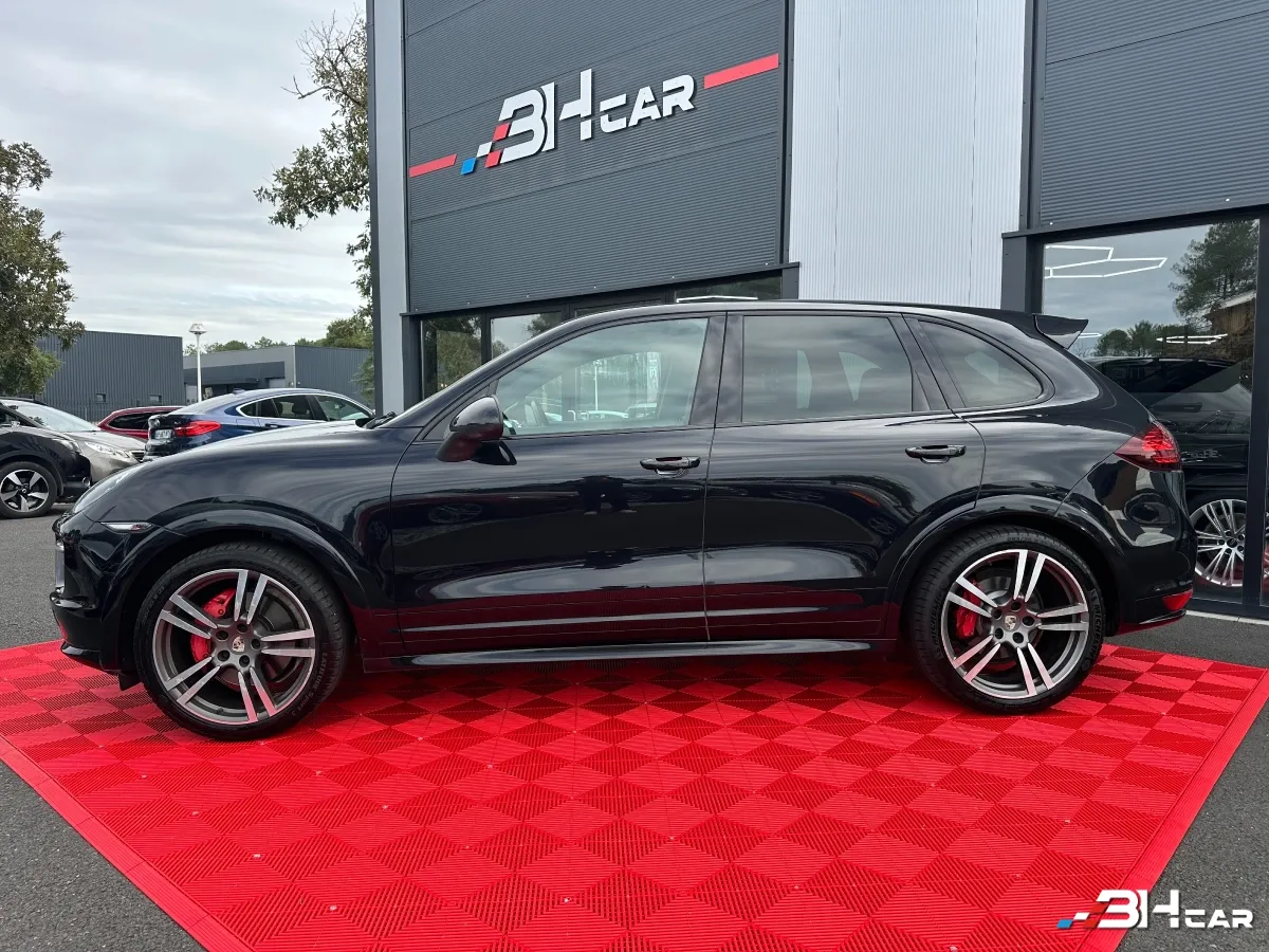 Porsche Cayenne - photo 3