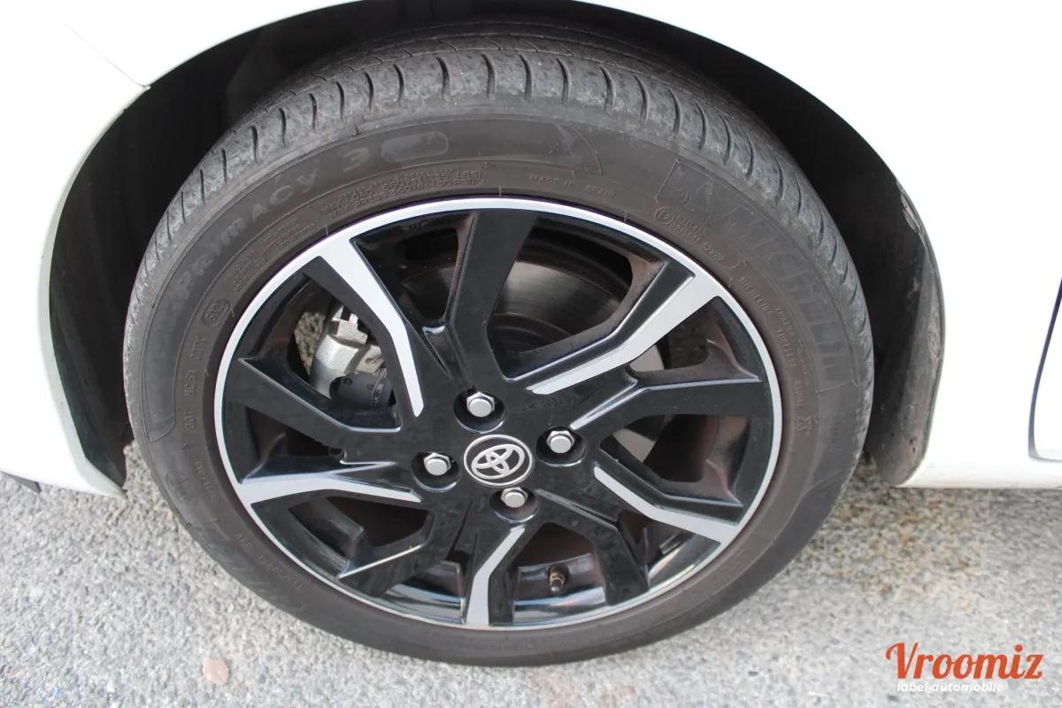 TOYOTA Yaris 3 phase 2 HSD 100h Design 5p