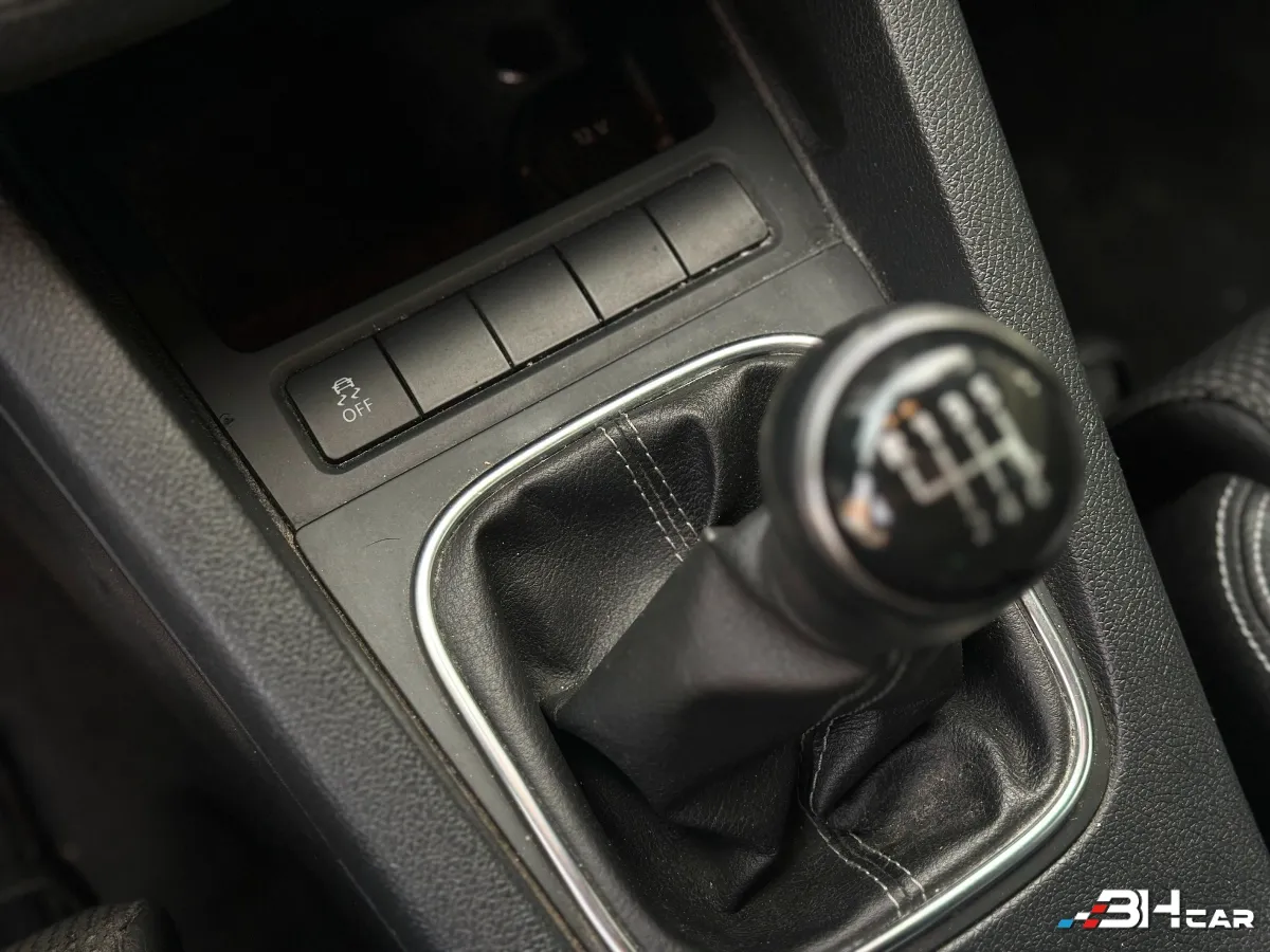 Volkswagen Scirocco - photo 16