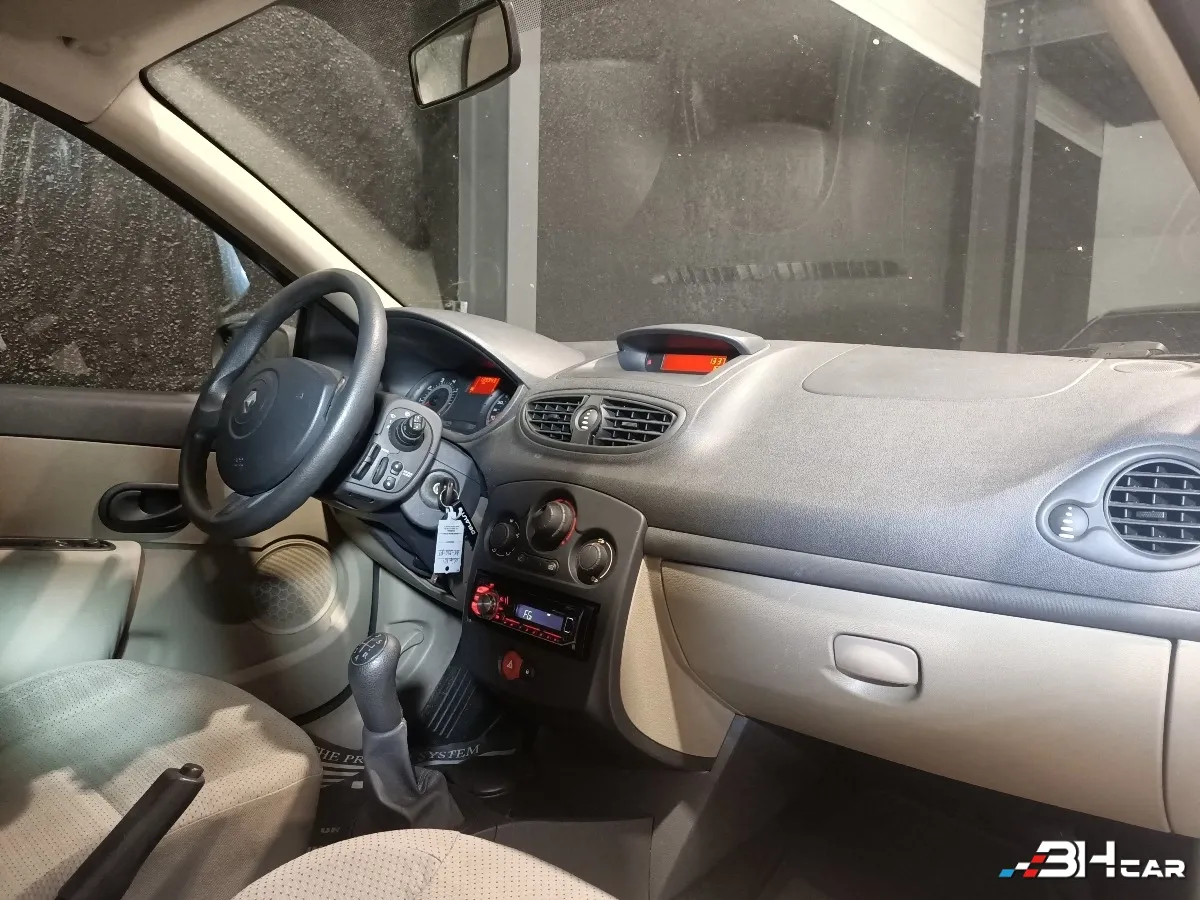 Renault Clio - photo 3