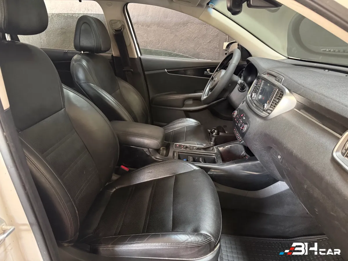 Kia Sorento - photo 21