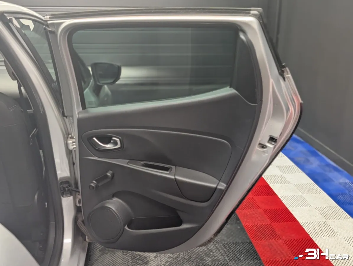 Renault Clio - photo 28