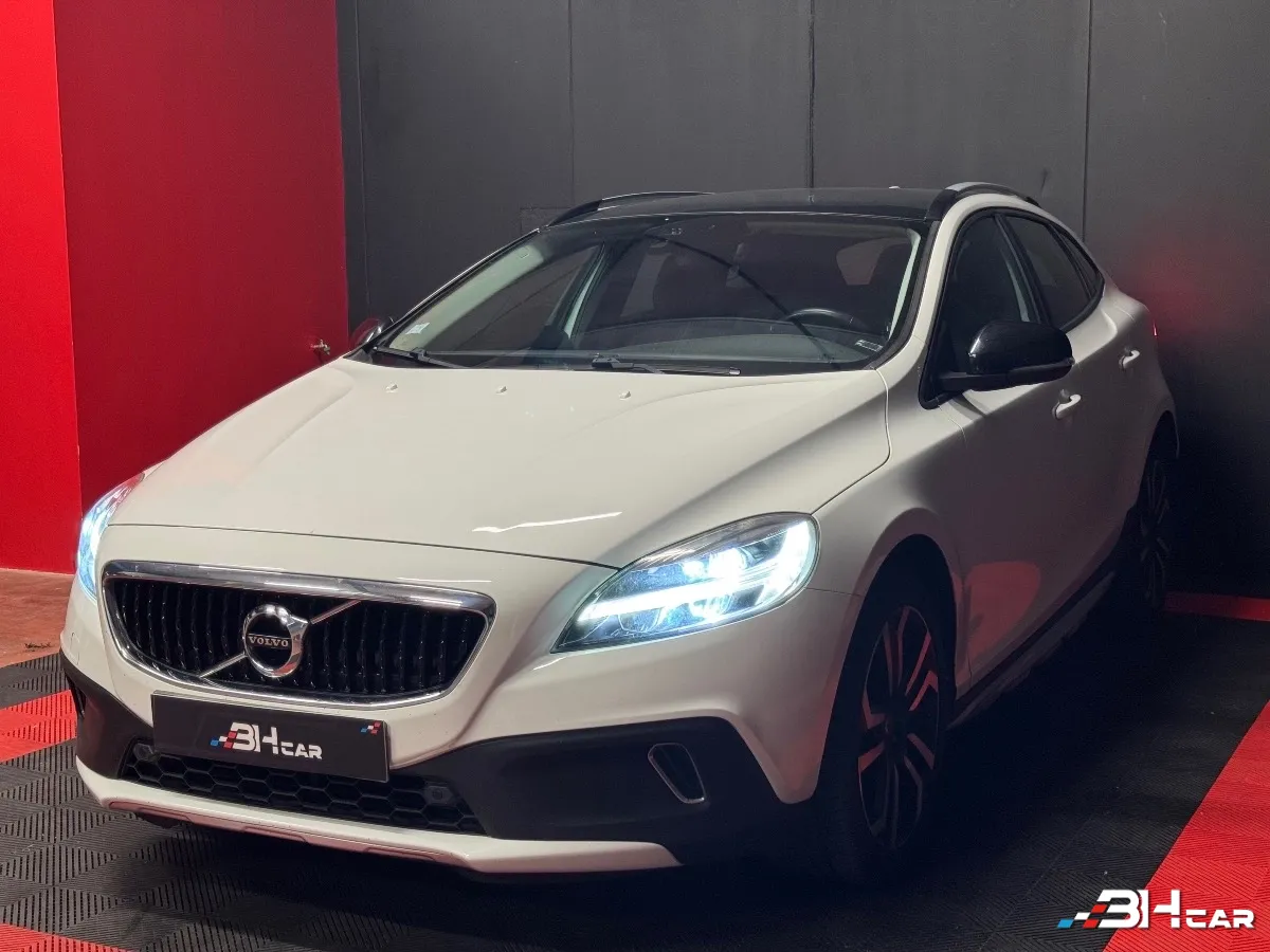 Volvo V40 - photo 3