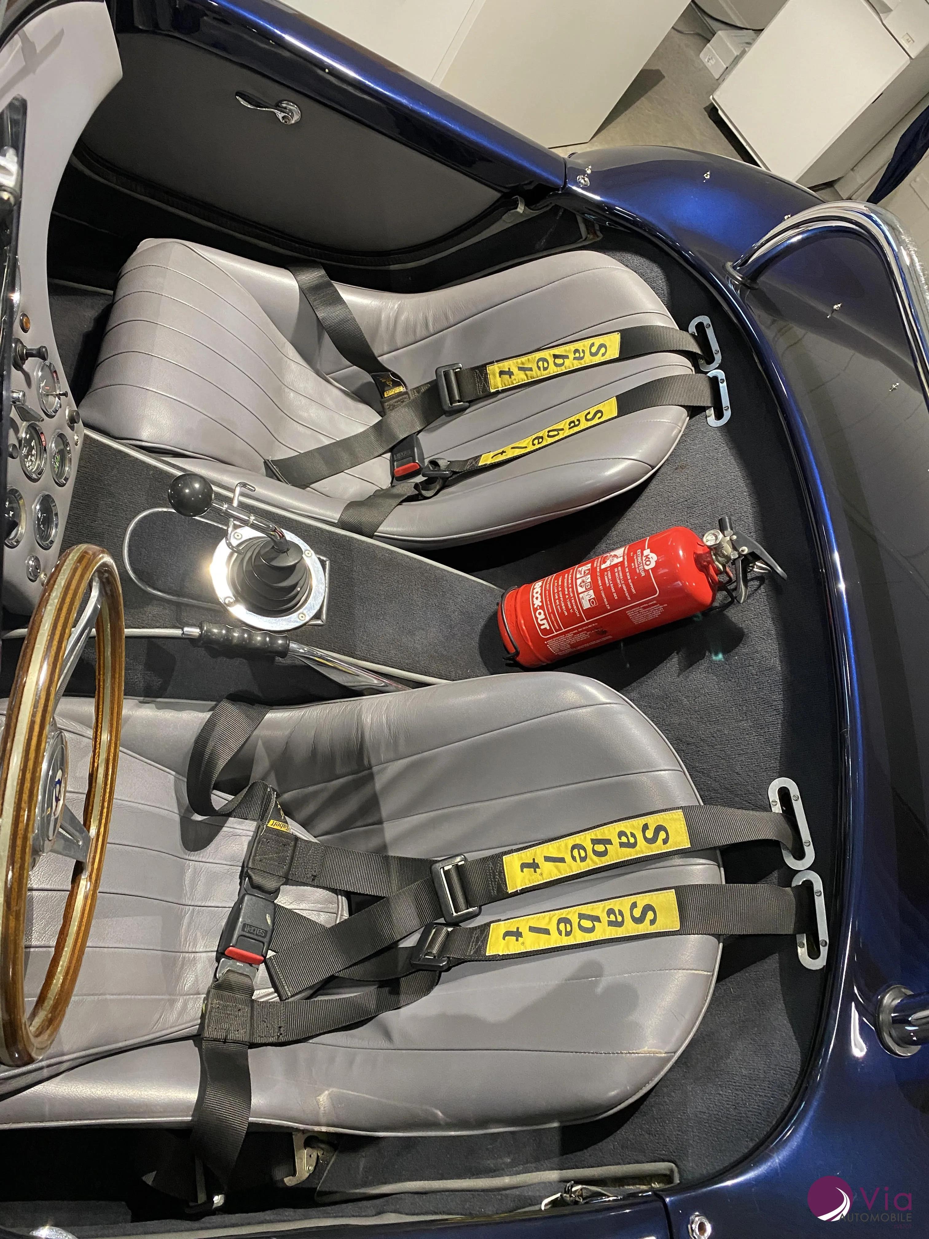 AC Cobra 427