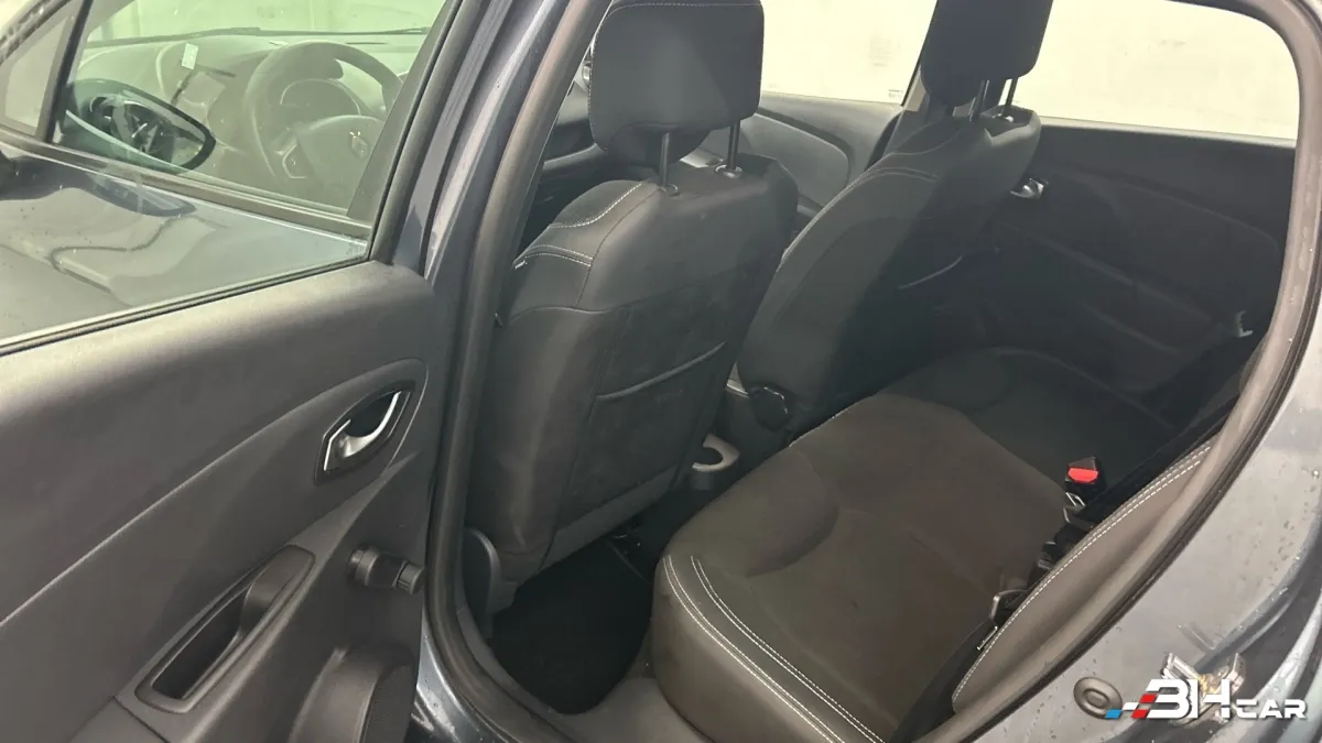 Renault Clio - photo 14