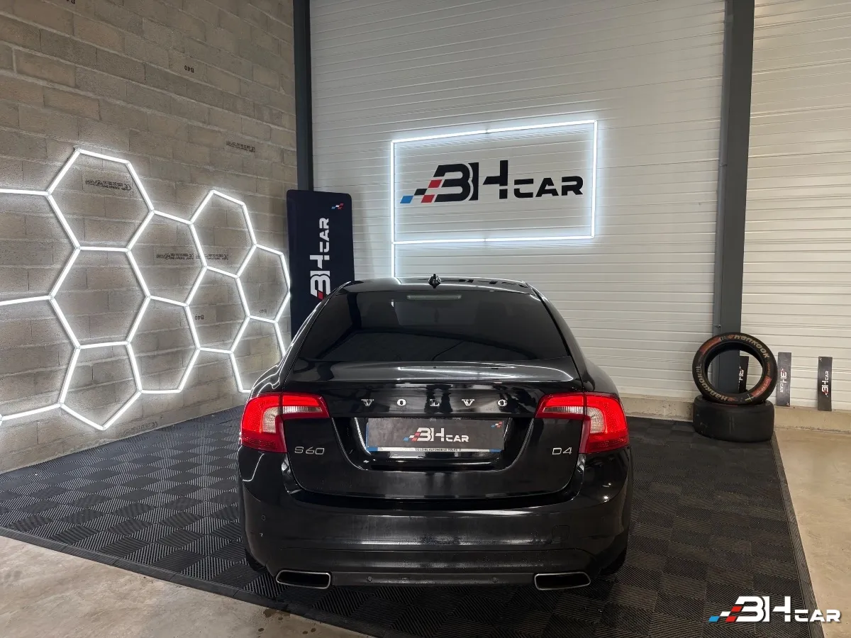 Volvo S60 - photo 7