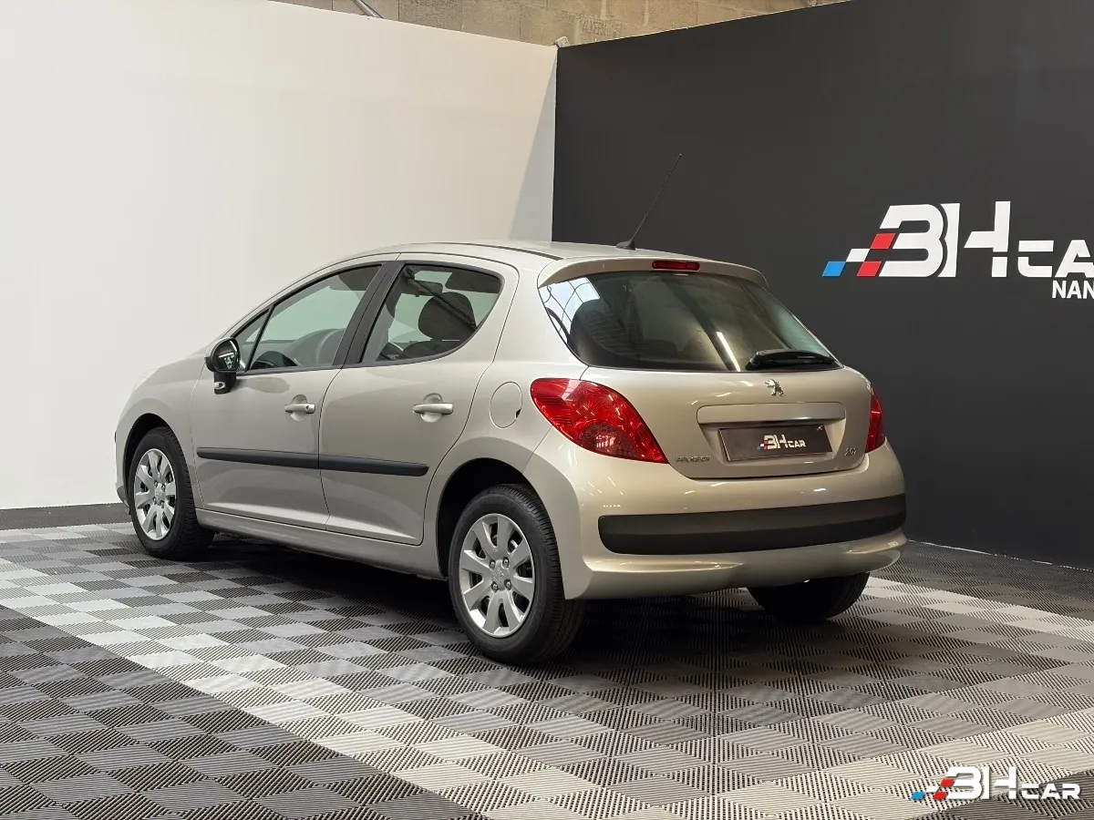 Peugeot 207 - photo 3