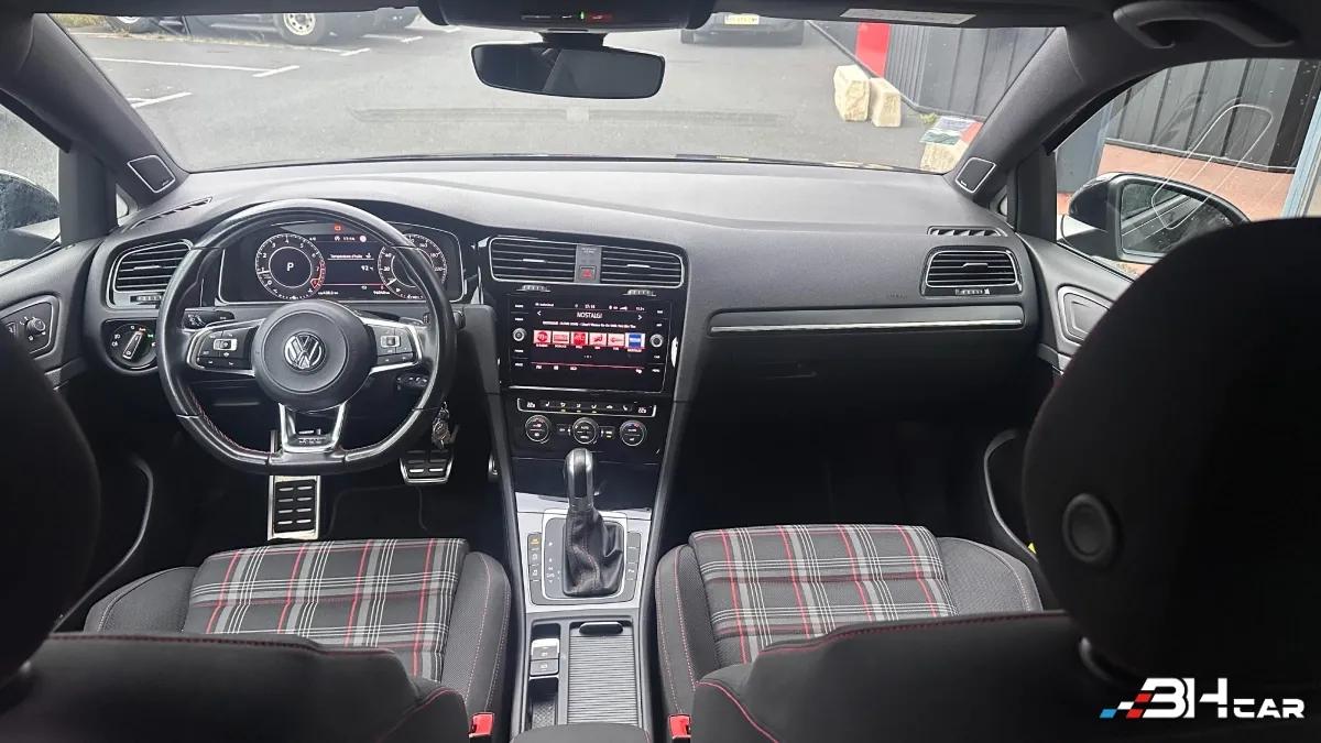 Aperçu indisponible de Volkswagen Golf