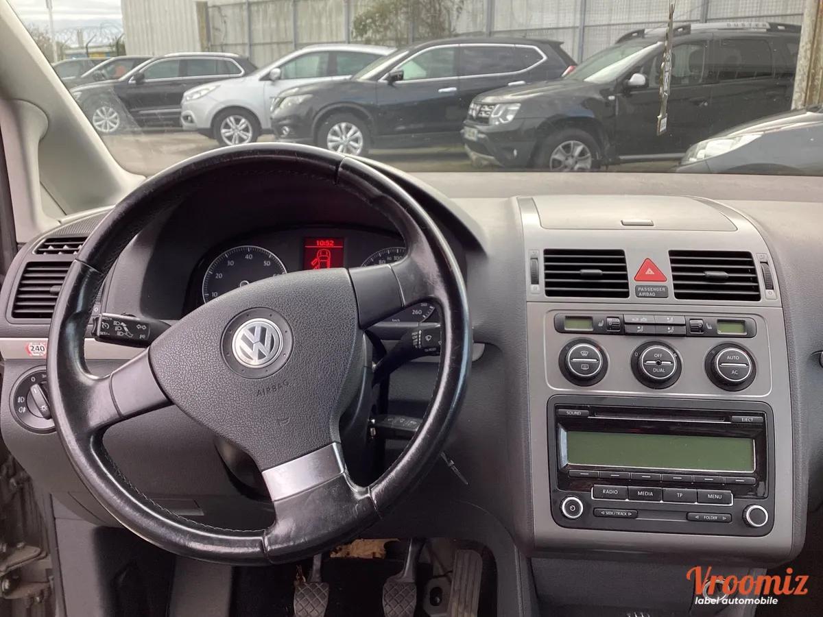 Volkswagen Touran 