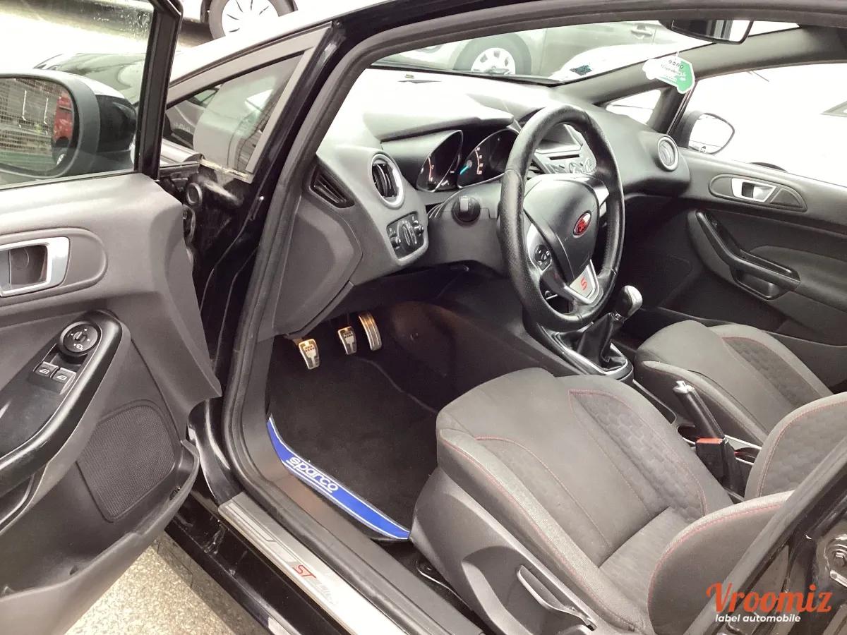 Ford Fiesta 1.0 SCTI 100 VIGNALE BLACK