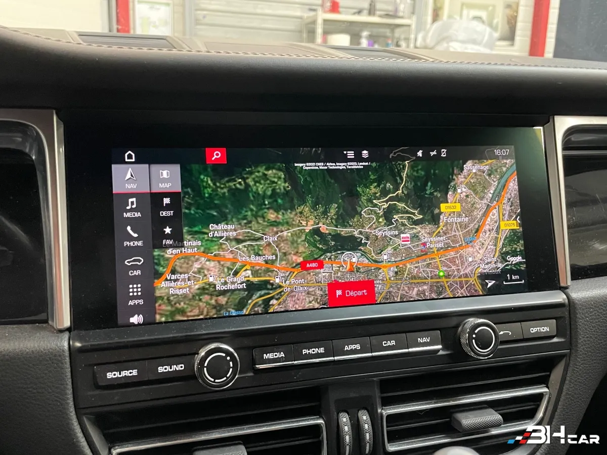 Porsche Macan - photo 14