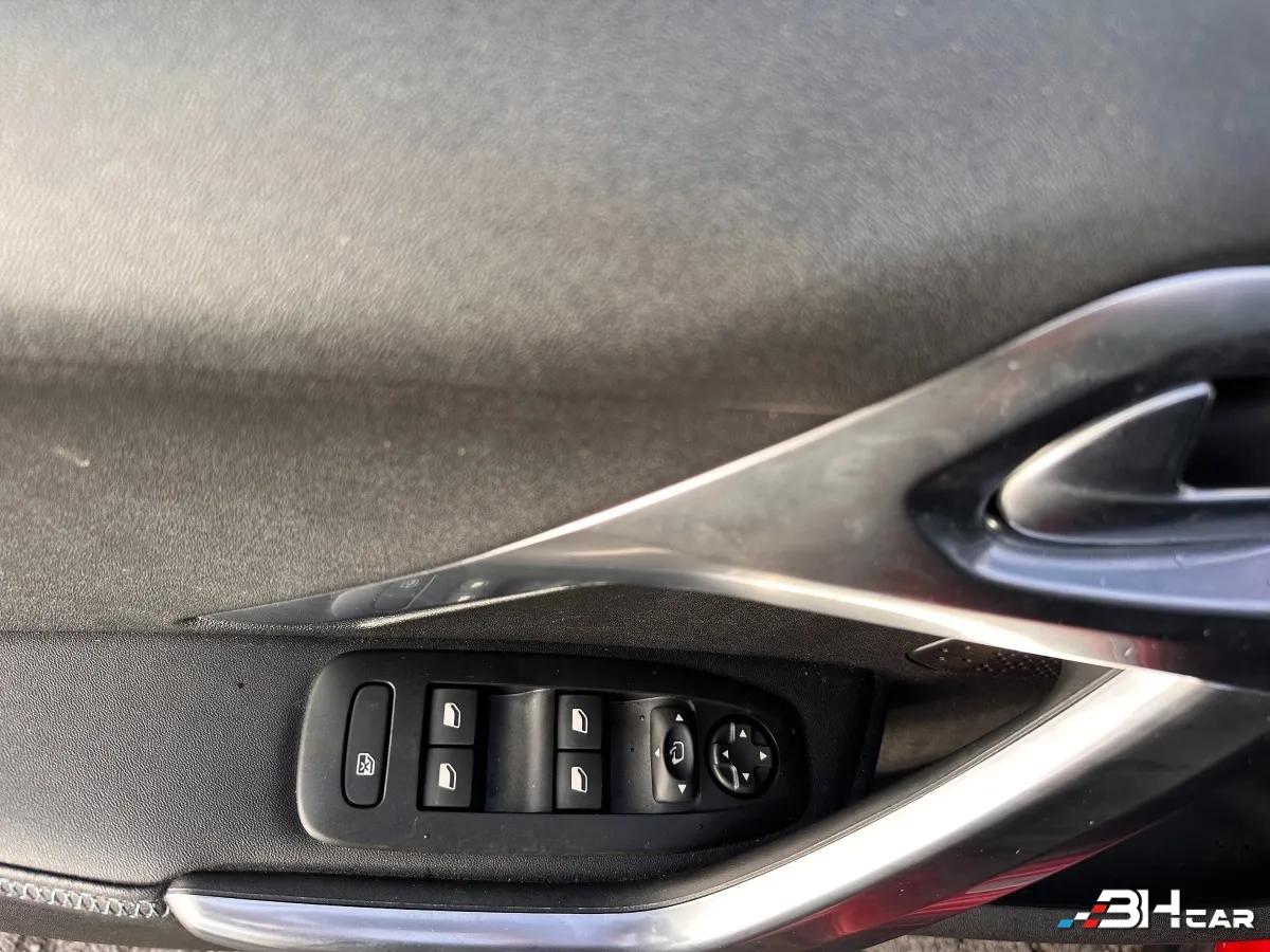 Aperçu indisponible de Peugeot 2008