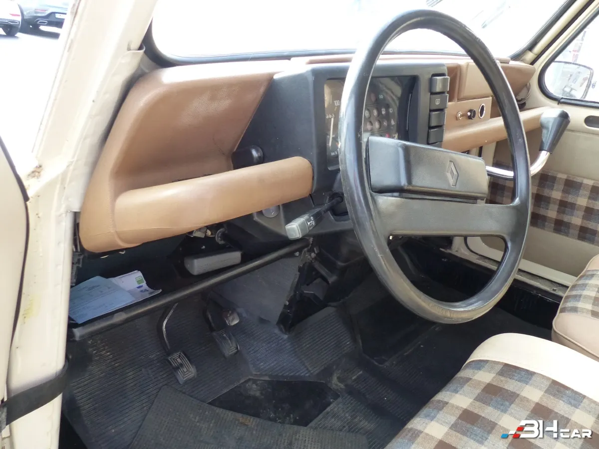 Renault R4 - photo 10