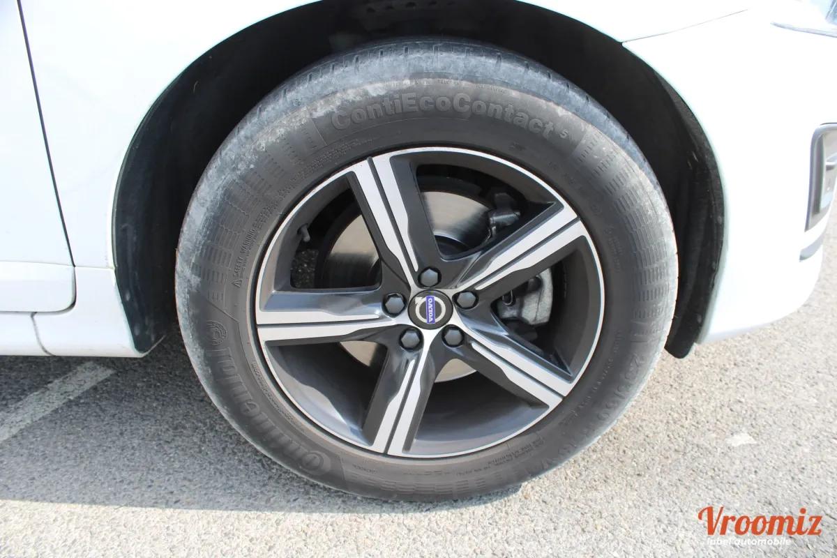 Volvo Xc60 2.0 D4 190 R-DESIGN GEARTRONIC BVA - Garantie 12 Mois