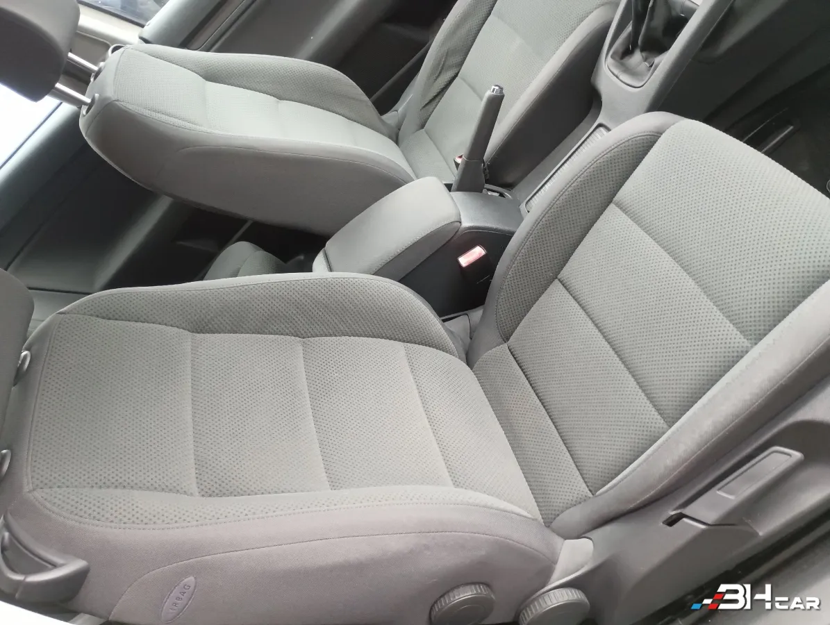 Volkswagen Golf - photo 22