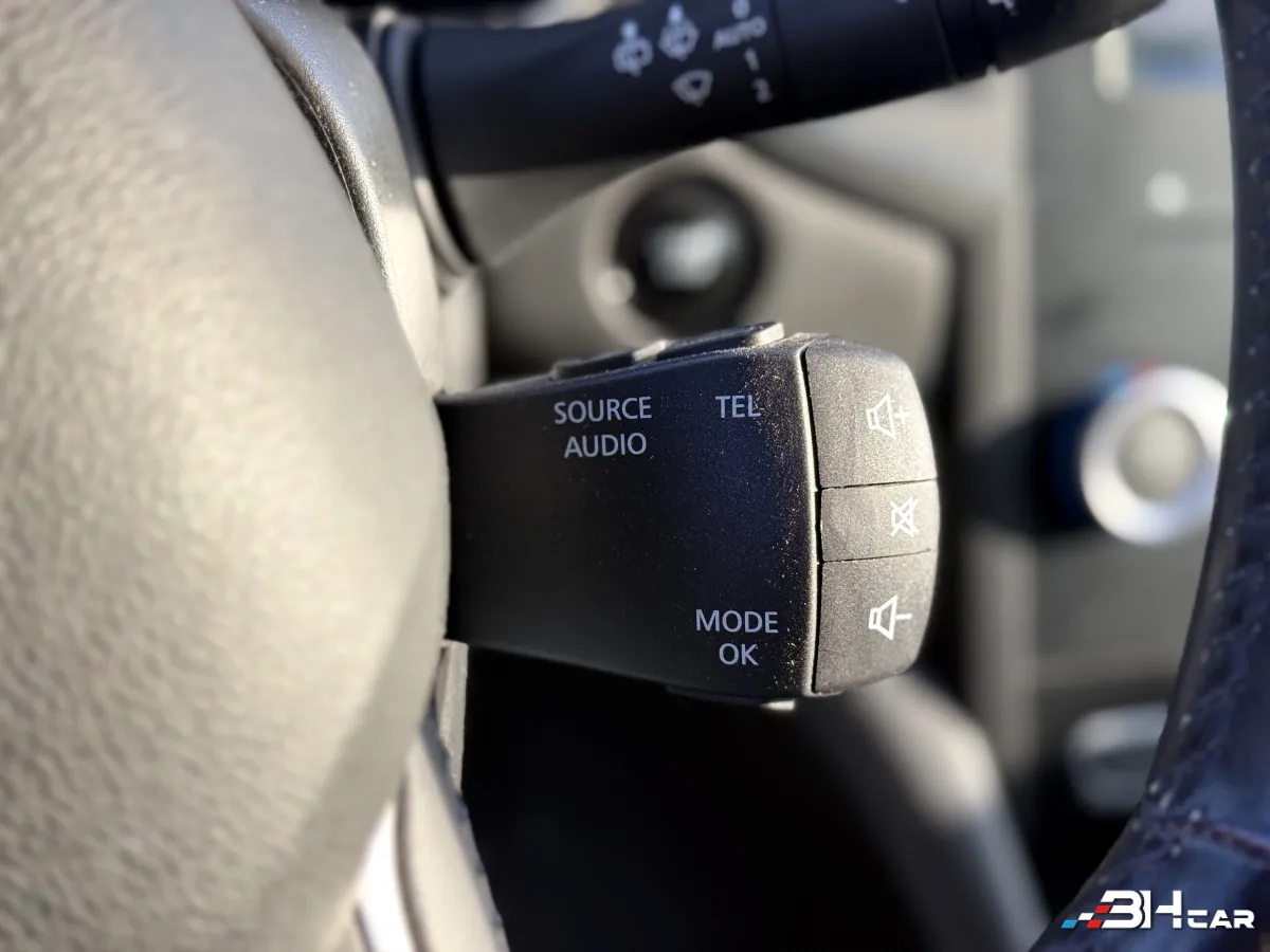 Renault Megane - photo 23