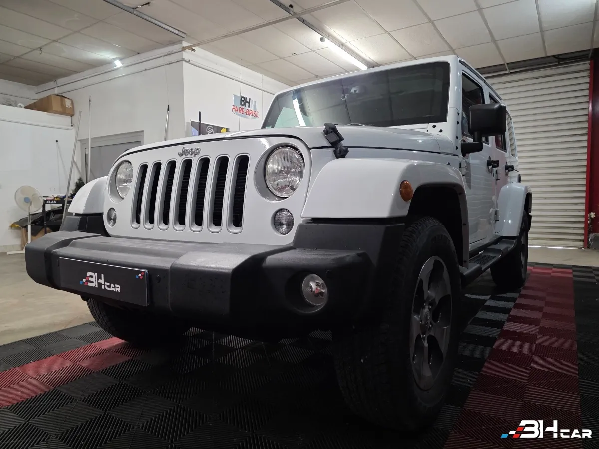 Jeep Wrangler - photo 3