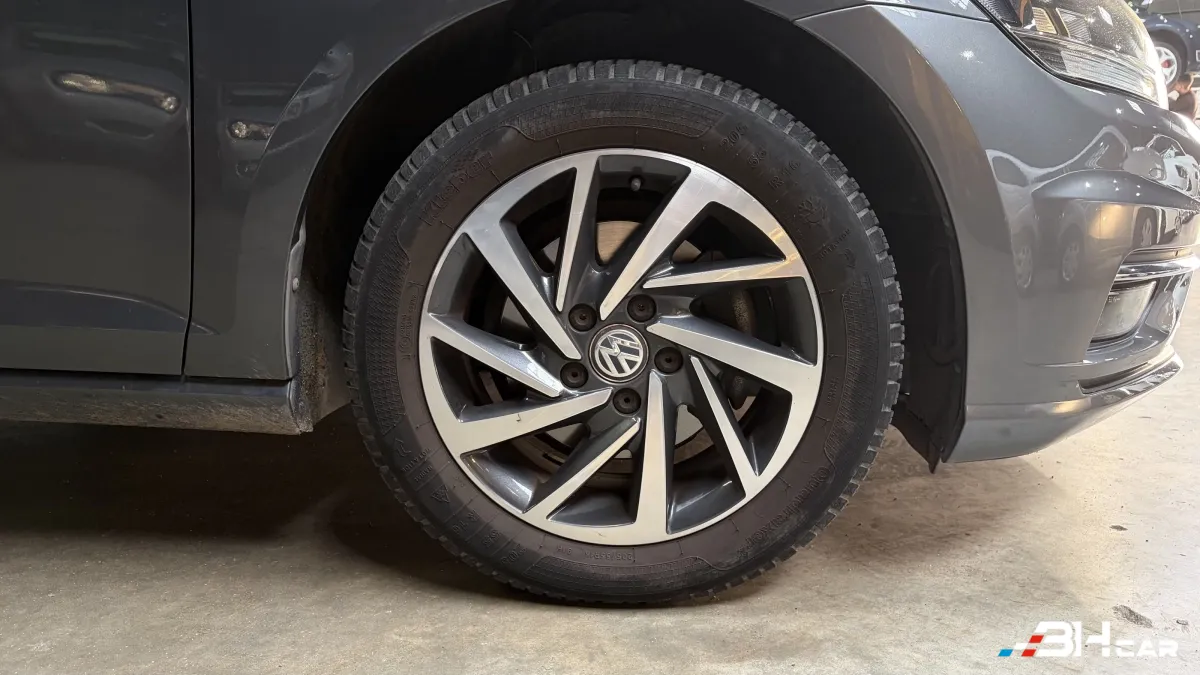 Volkswagen Golf - photo 13